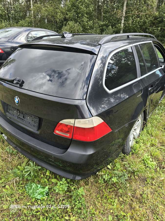 BMW 525, Универсал