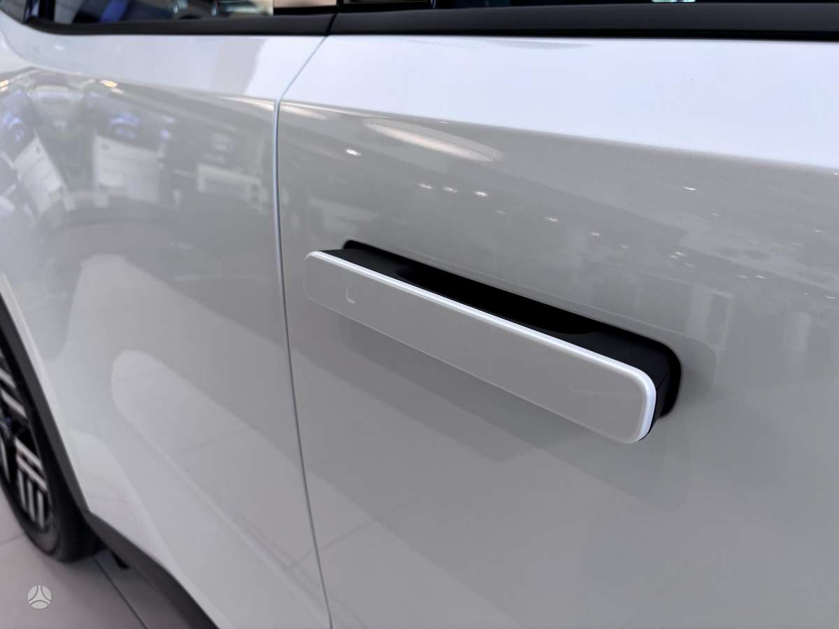 Nissan Leaf, off-road / crossover