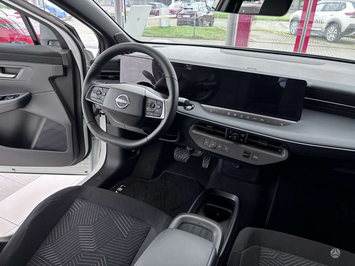 Nissan Leaf, off-road / crossover