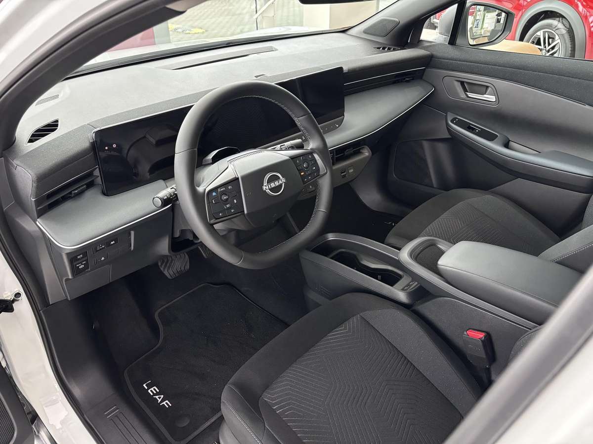 Nissan Leaf, off-road / crossover