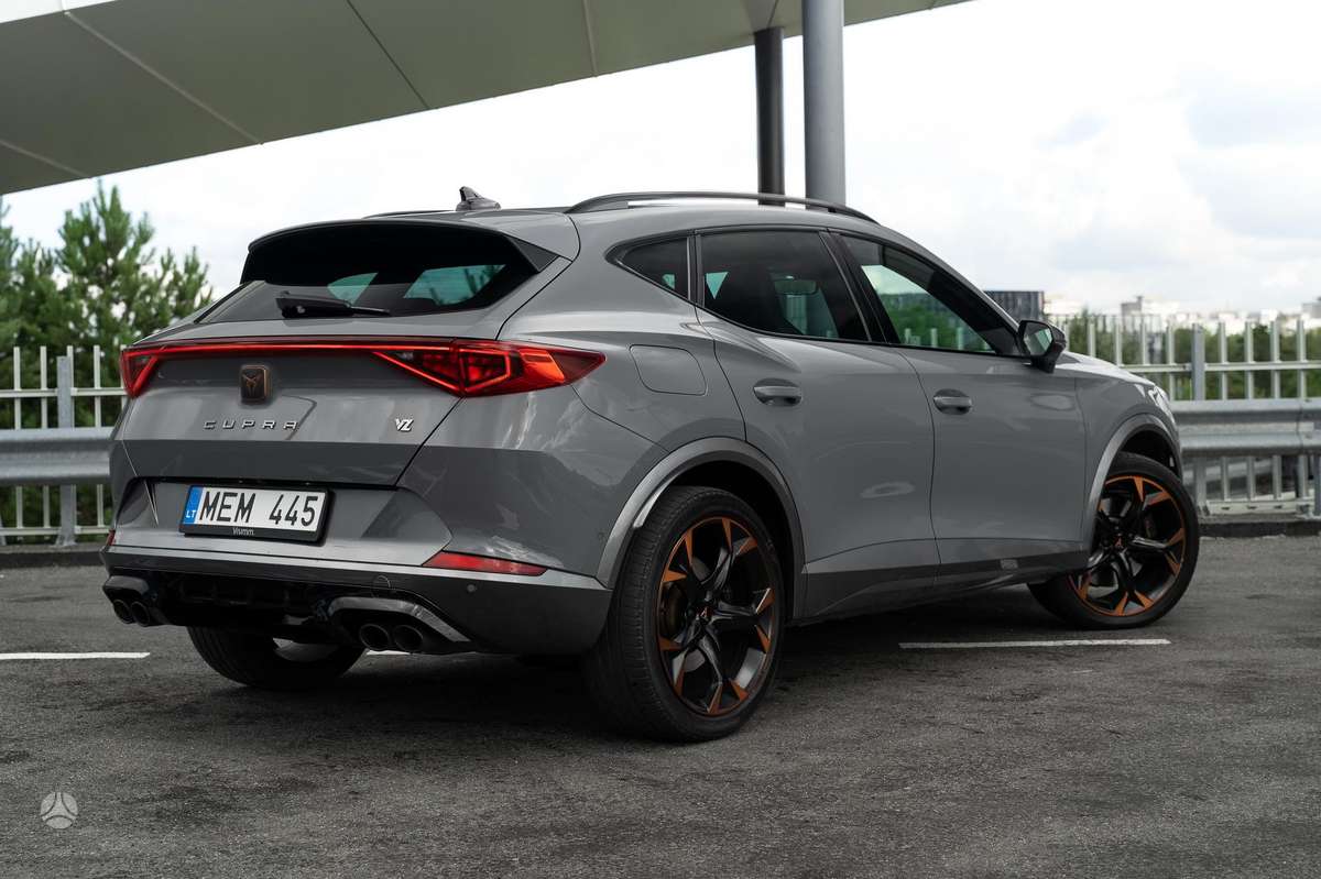 Cupra Formentor, 2.0 l., off-road / crossover