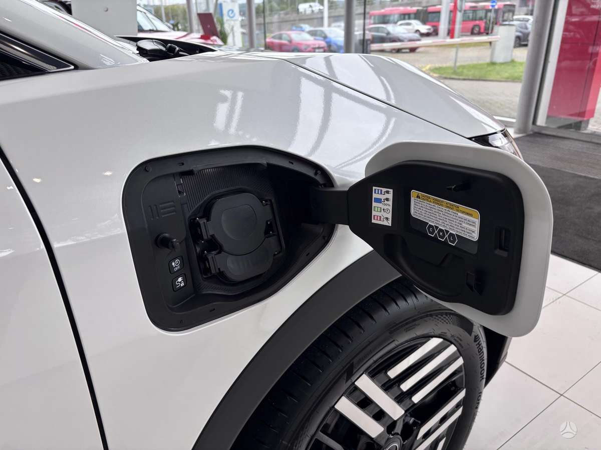 Nissan Leaf, off-road / crossover