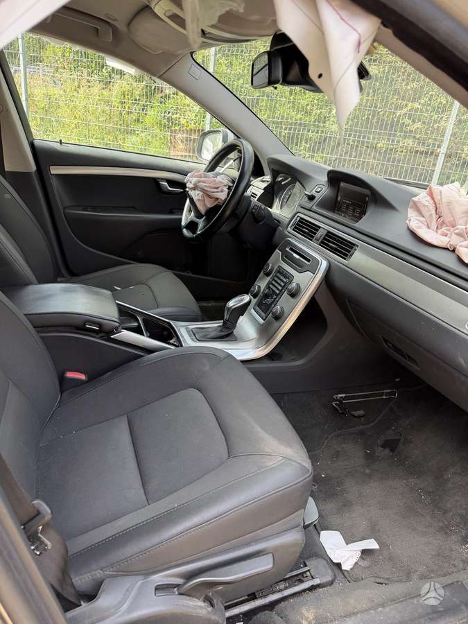 Volvo V70 - 8