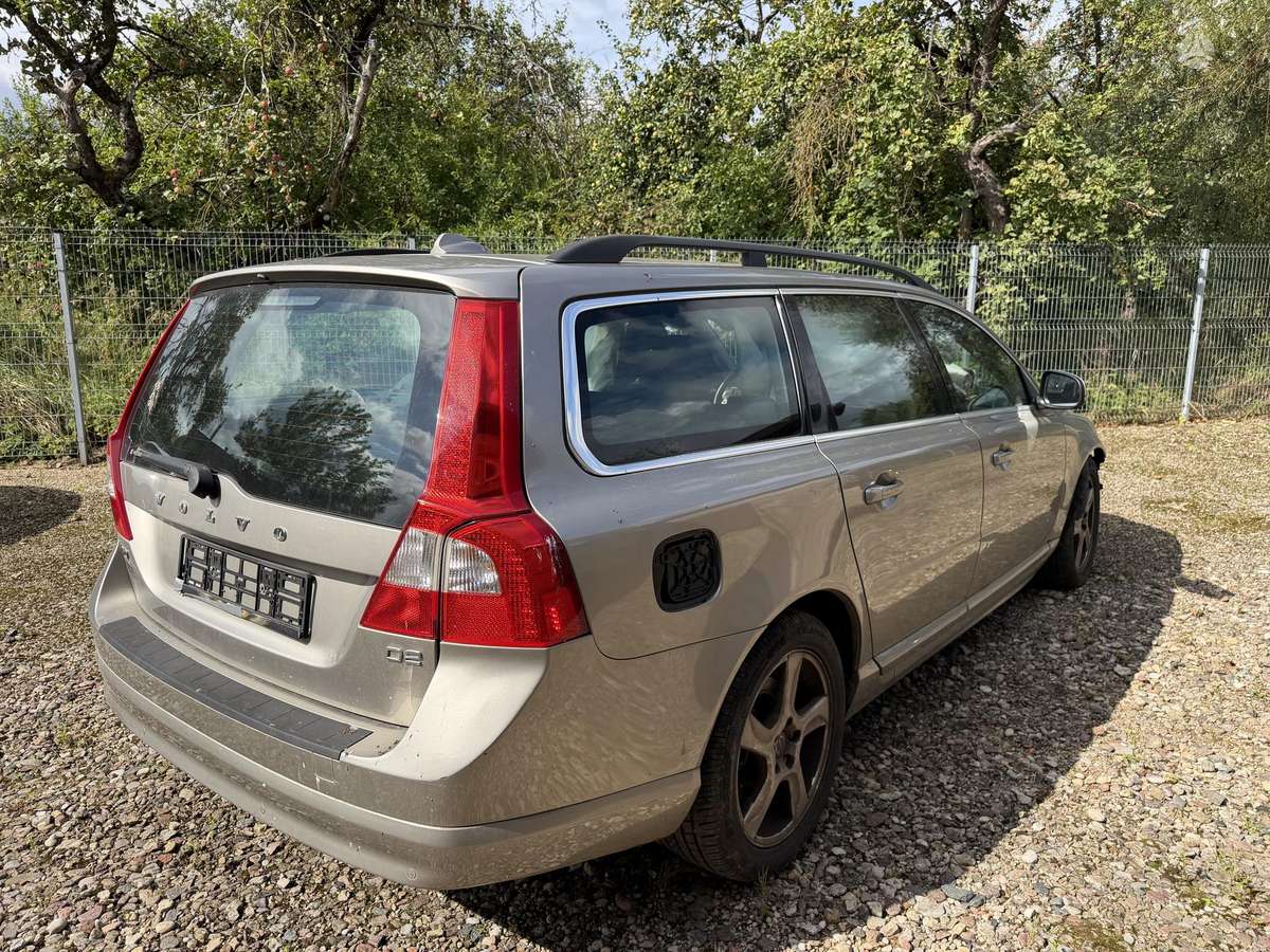 Volvo V70 - 11