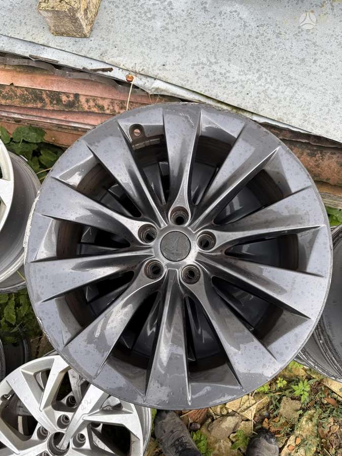 TESLA Model Y 2 Vnt, light alloy, R20