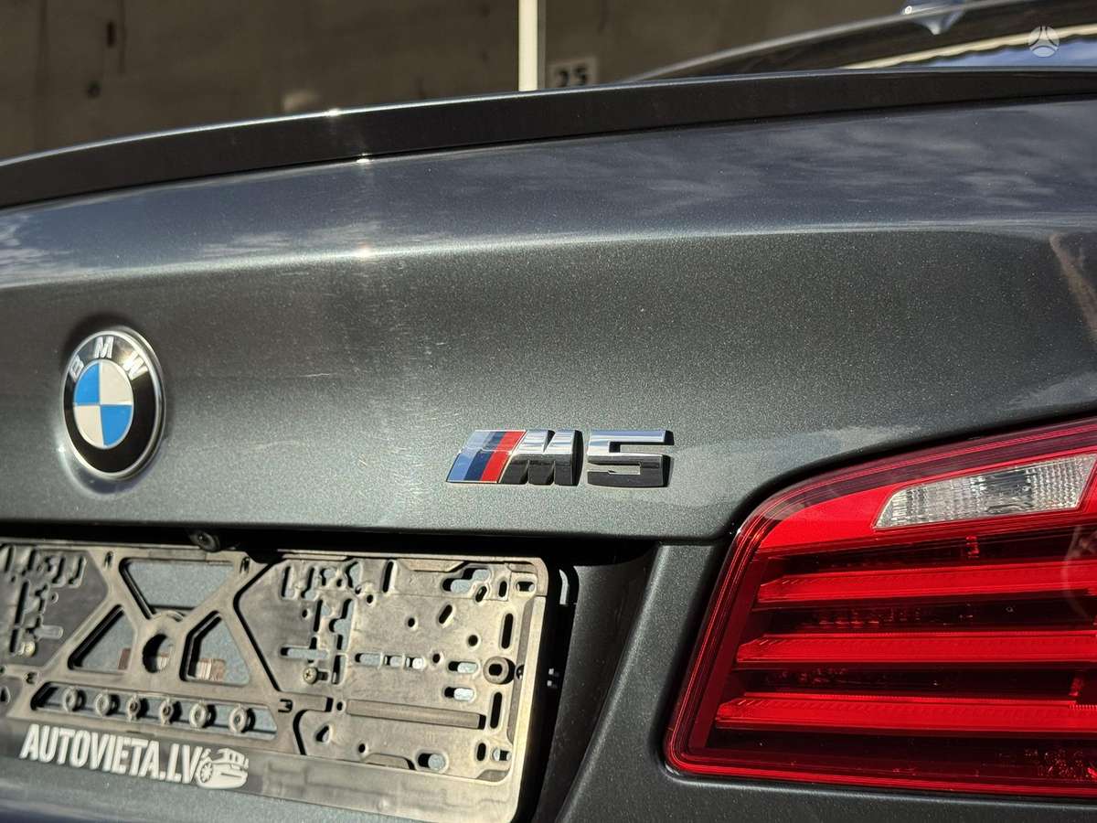 BMW M5, 4.4 l., Седан