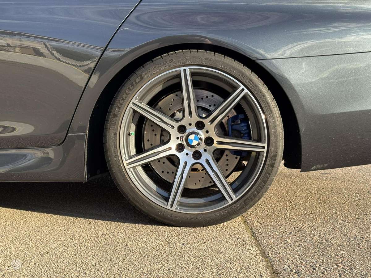 BMW M5, 4.4 l., Седан