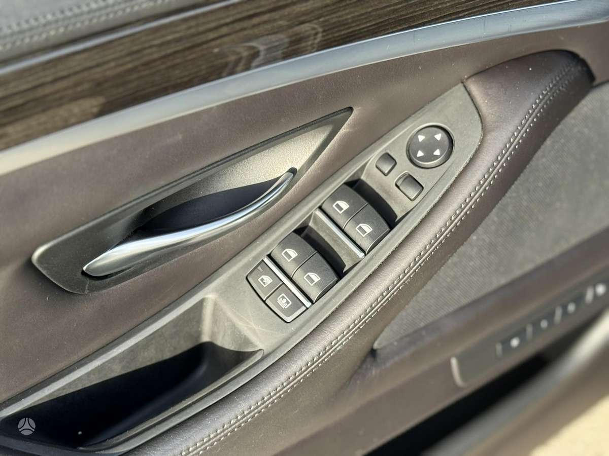 BMW M5, 4.4 l., Седан