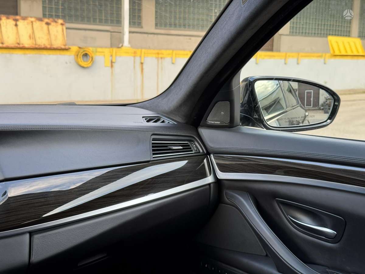 BMW M5, 4.4 l., Седан
