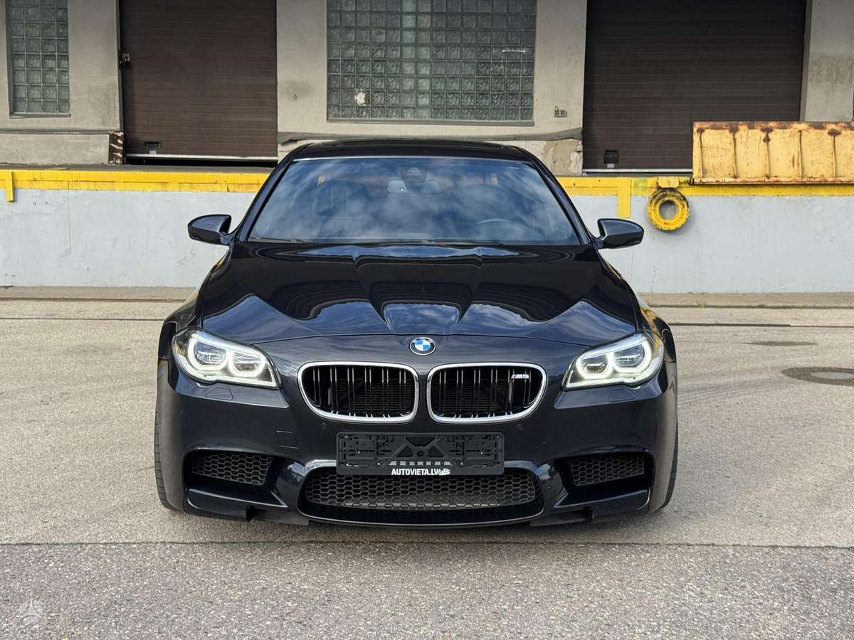 BMW M5, 4.4 l., Седан