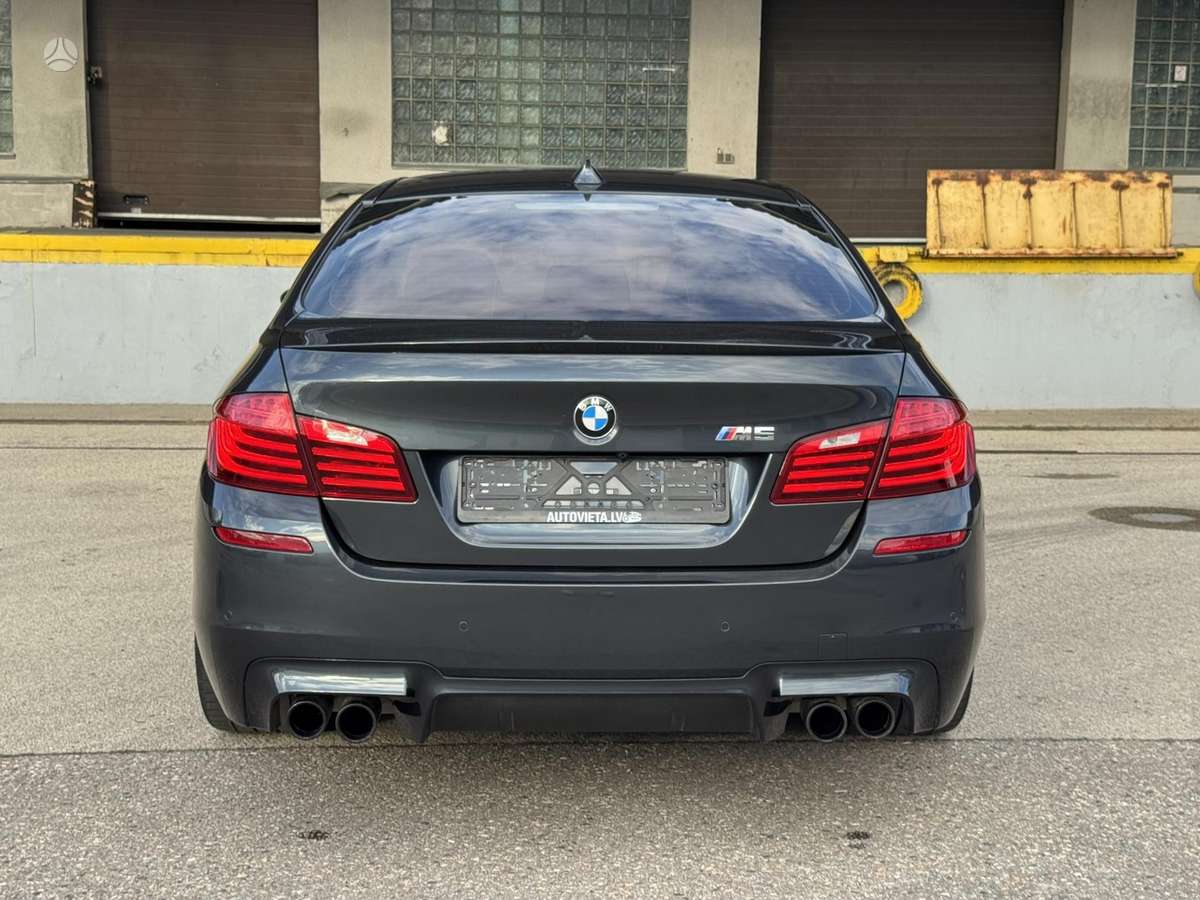 BMW M5, 4.4 l., Седан