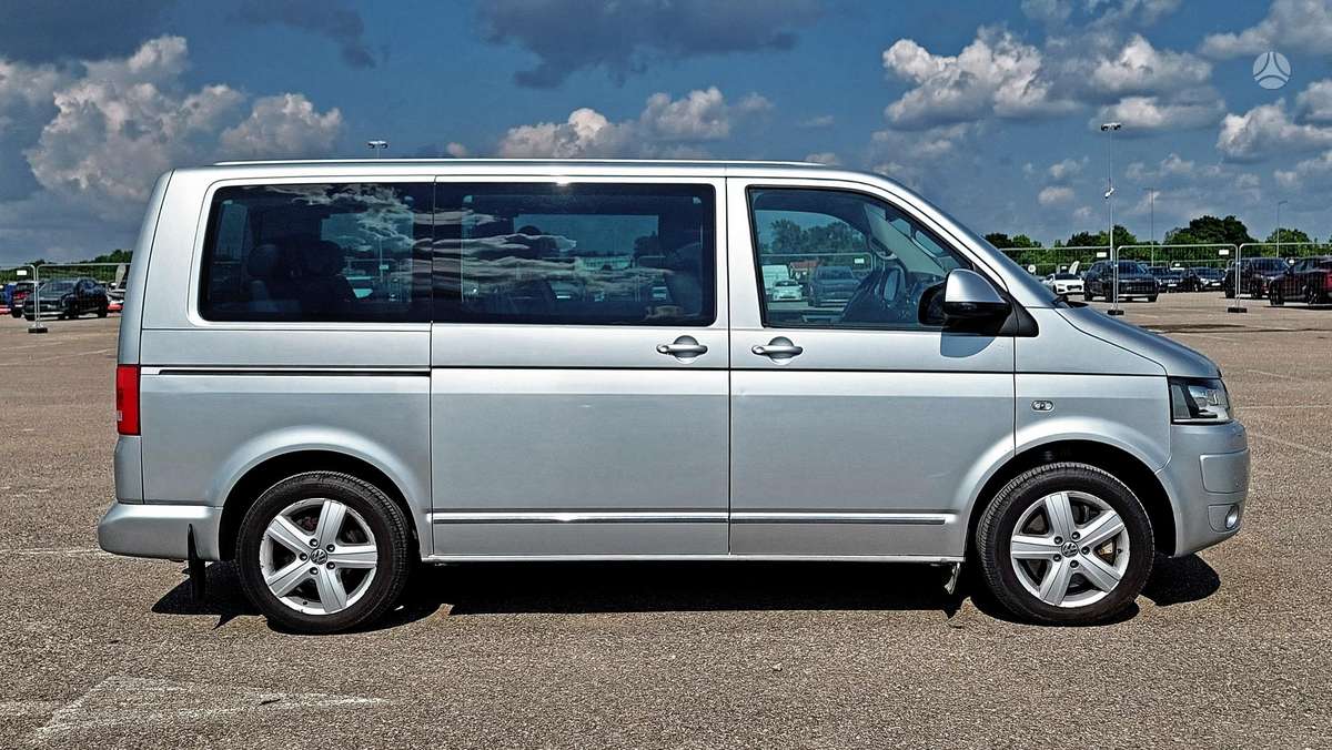 Volkswagen Multivan - 7
