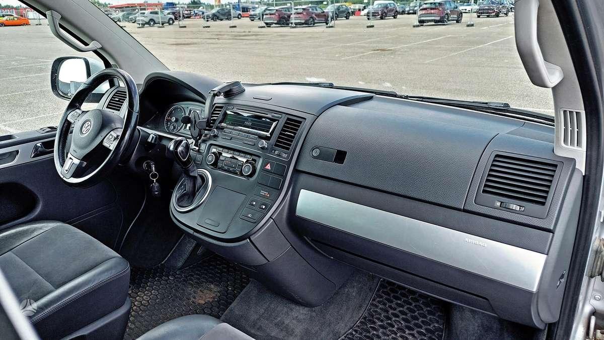 Volkswagen Multivan, 2.0 l., Минивэн