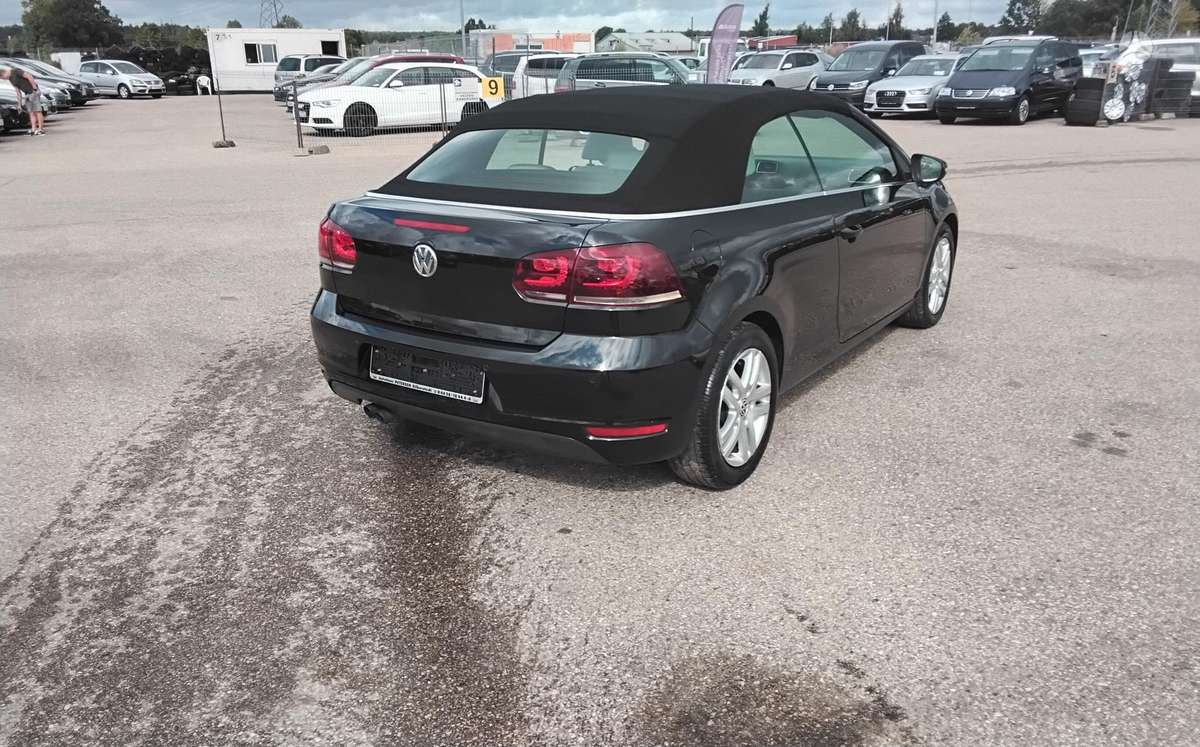 Volkswagen Golf - 6