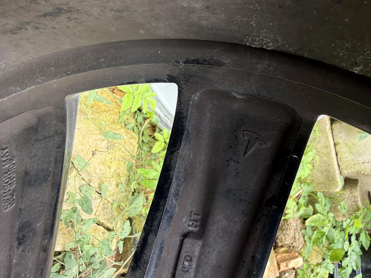 TESLA Model Y 2 Vnt, light alloy, R20