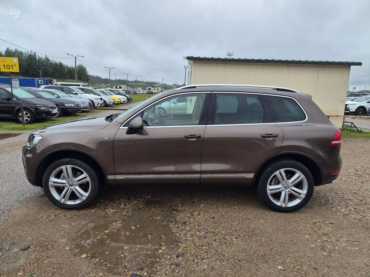 Volkswagen Touareg - 2