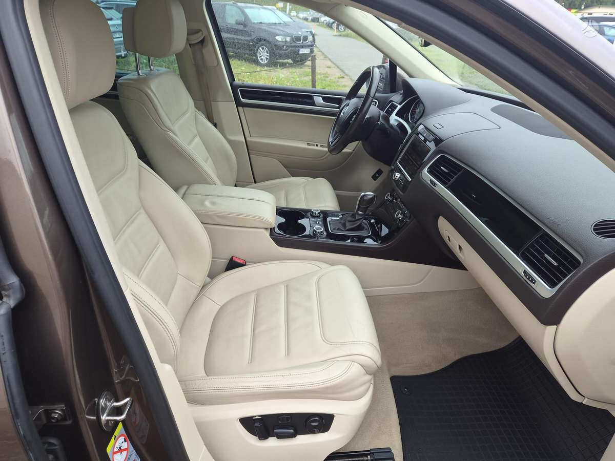 Volkswagen Touareg - 7