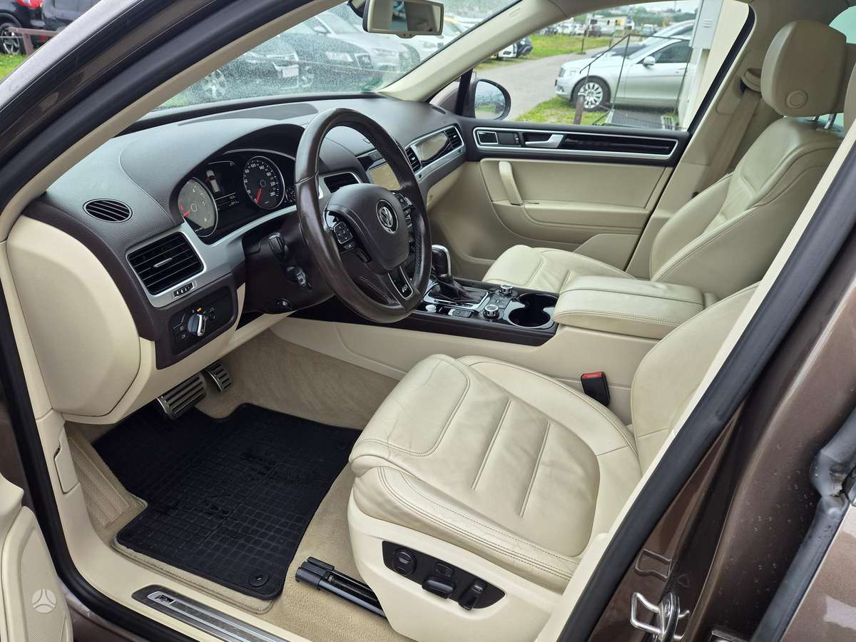Volkswagen Touareg - 9