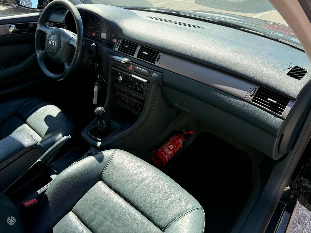 Audi A6, 1.9 l., Седан