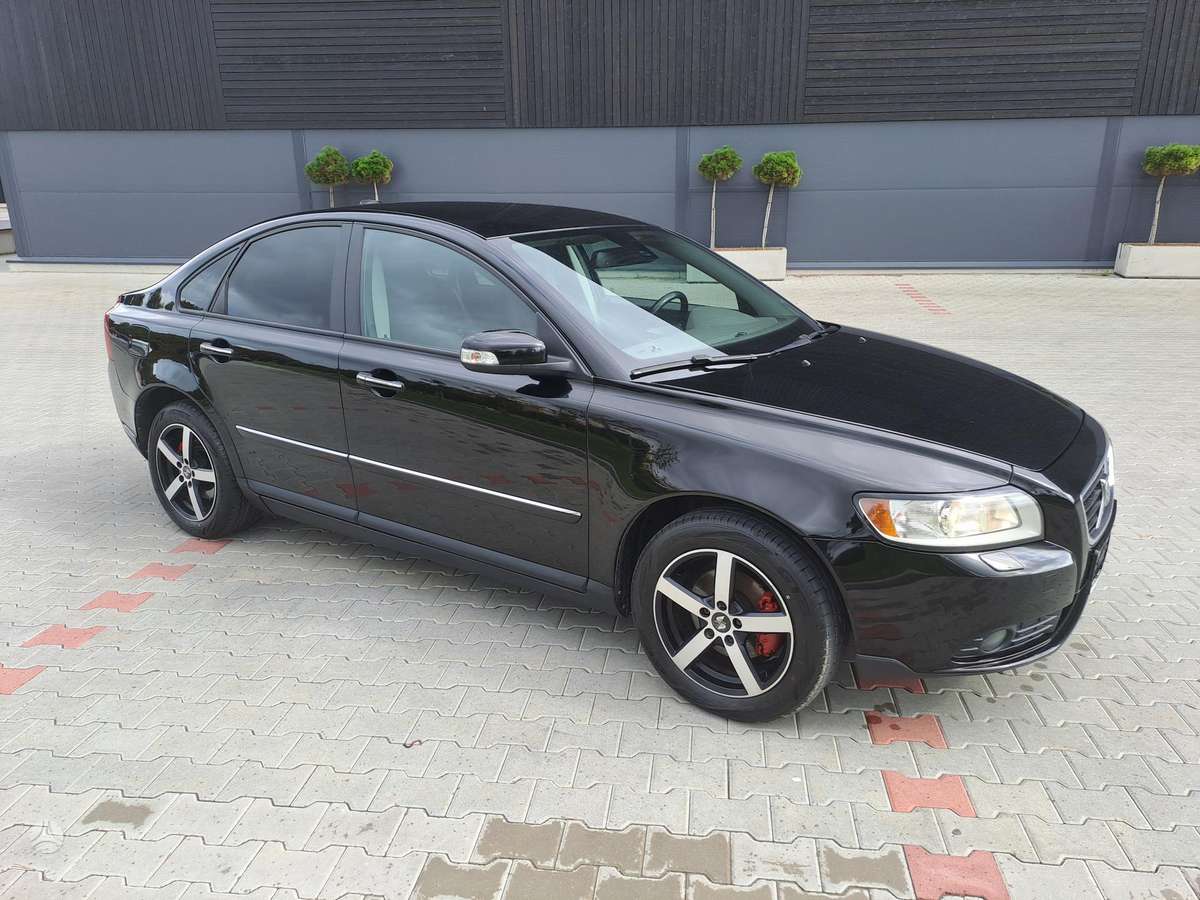 Volvo S40 - 1