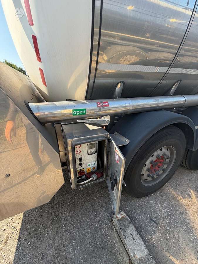 Feltbinnder, tanker