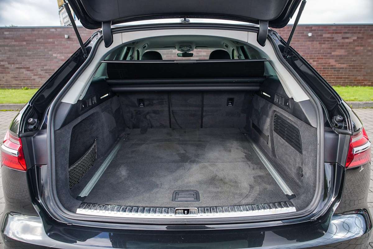 Audi A6, 2.0 l., universalas