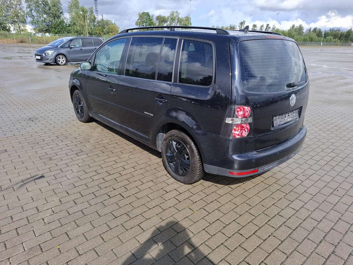 Volkswagen Touran - 7