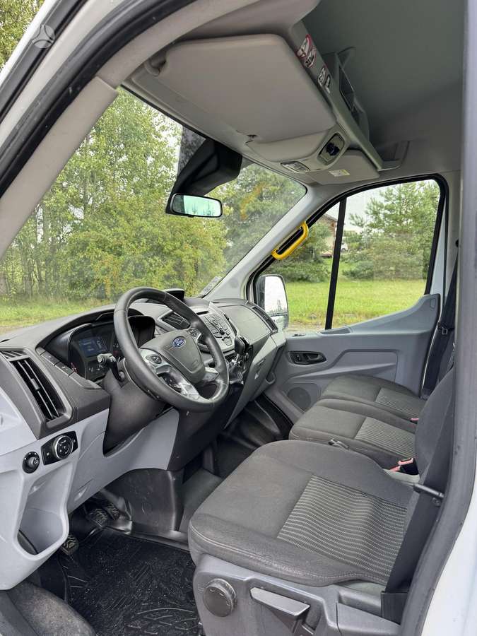 Ford Transit, 2.2 l., Минивэн