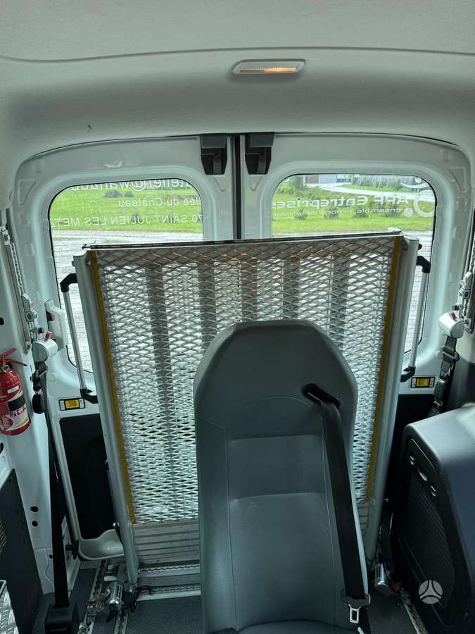 Ford Transit, 2.2 l., Минивэн