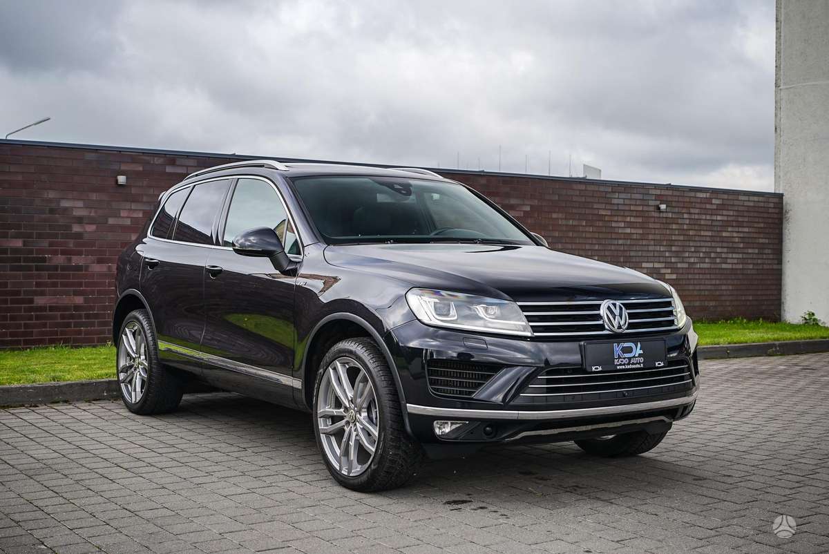 Volkswagen Touareg - 1