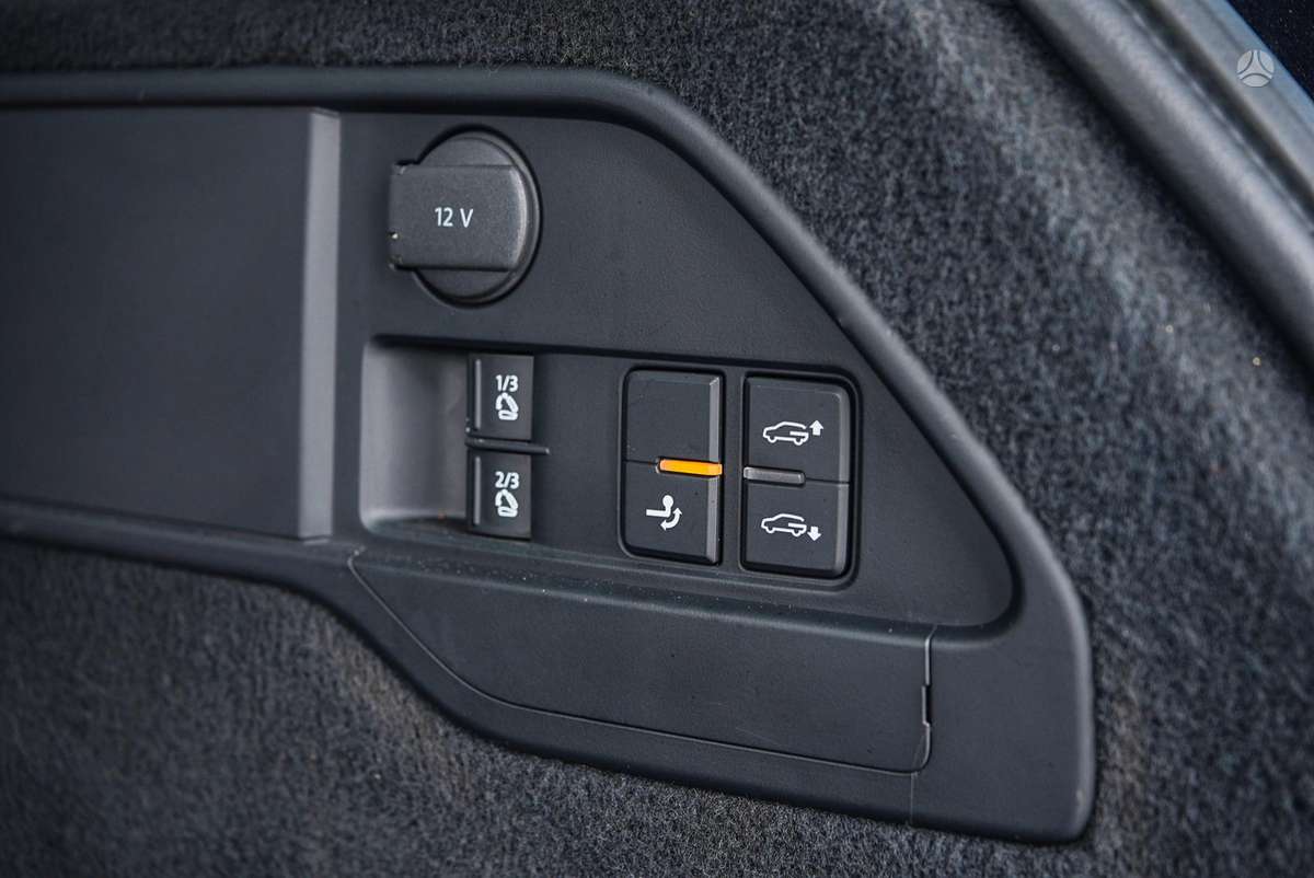 Volkswagen Touareg - 12