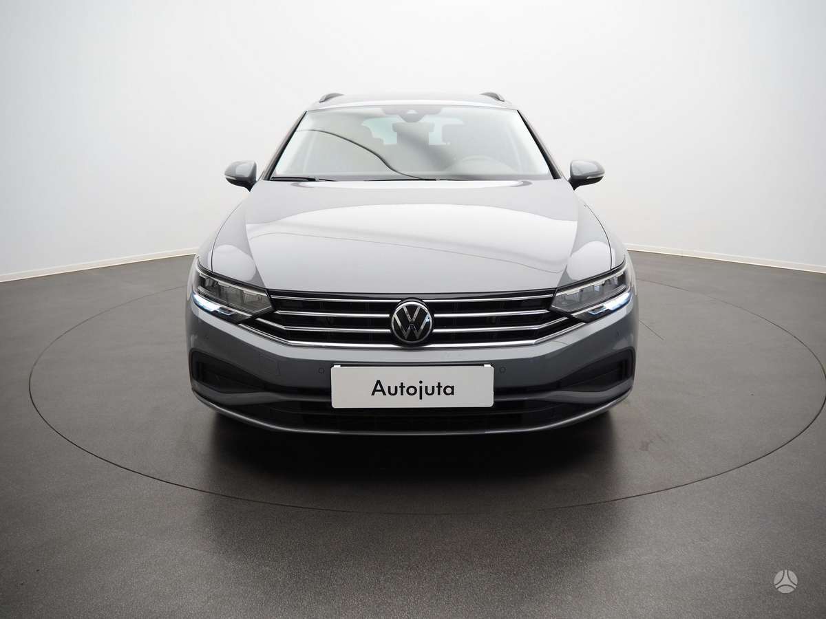 Volkswagen Passat - 2