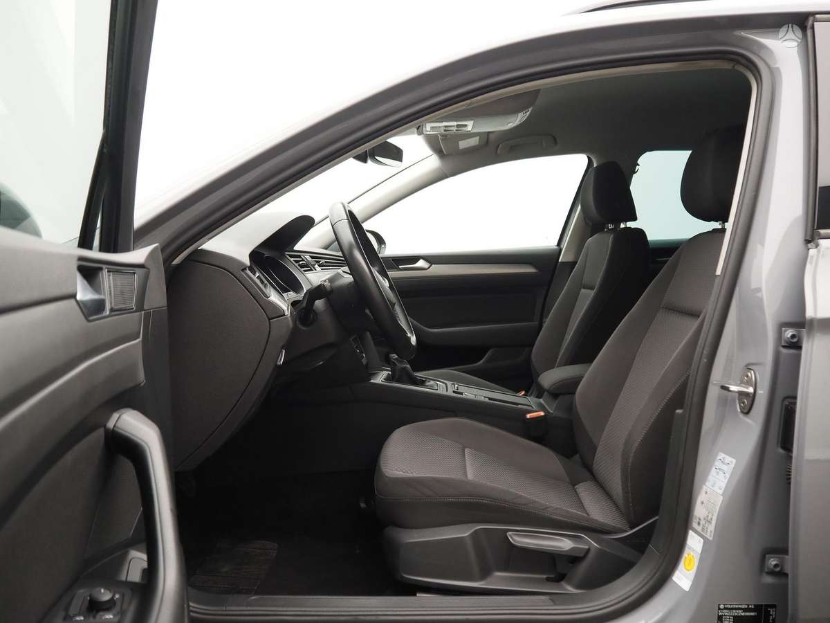 Volkswagen Passat - 8