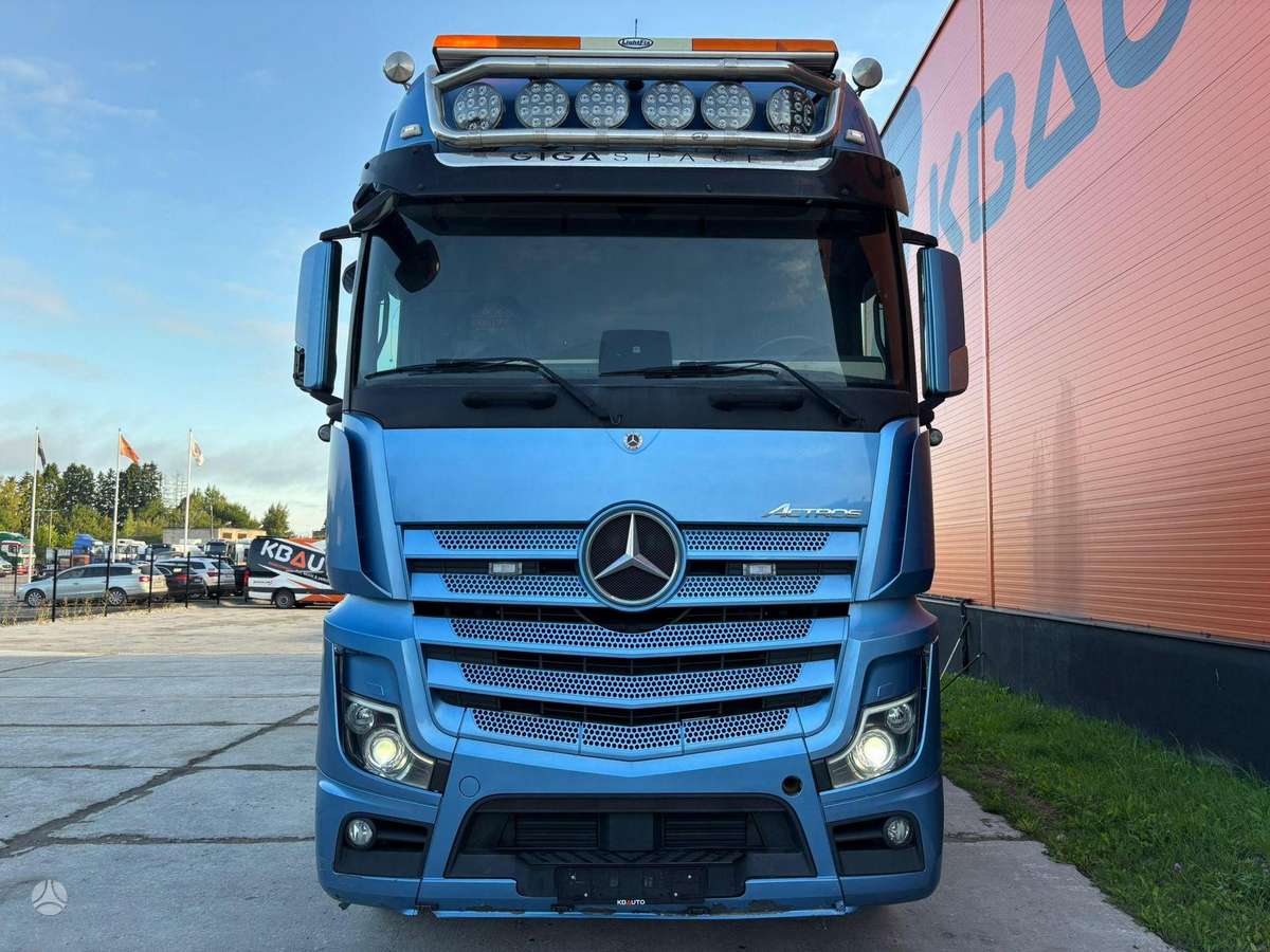Mercedes-Benz Actros 2653 6x2, самосвалы