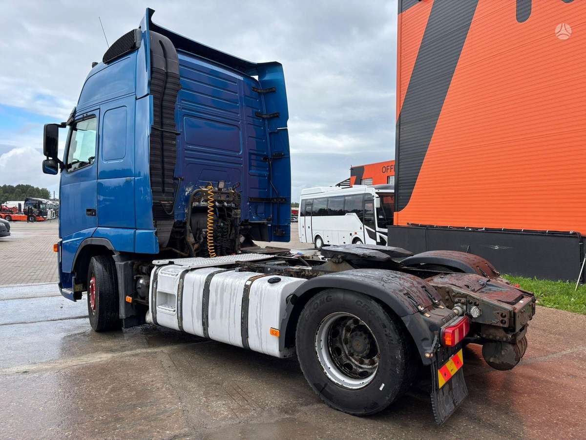 Volvo FH 440 4x2, single sleeper