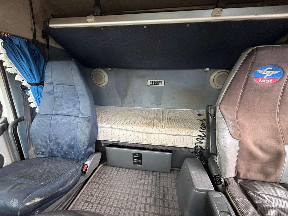 Volvo FH 440 4x2, single sleeper