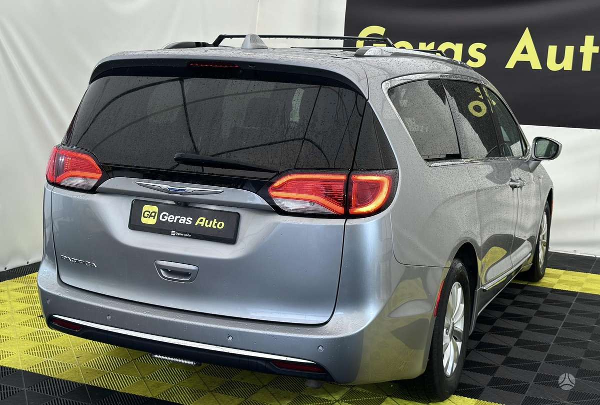 Chrysler Pacifica, 3.6 l., Минивэн
