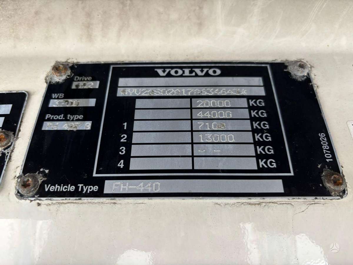Volvo FH 440 4x2, single sleeper