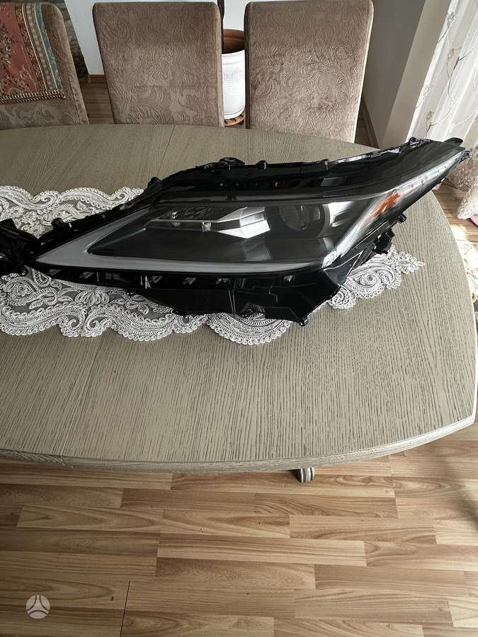 Lexus RX klasė žibintai