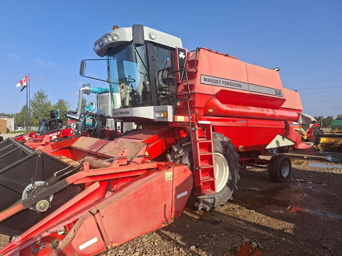 Massey Ferguson 32, kombainai