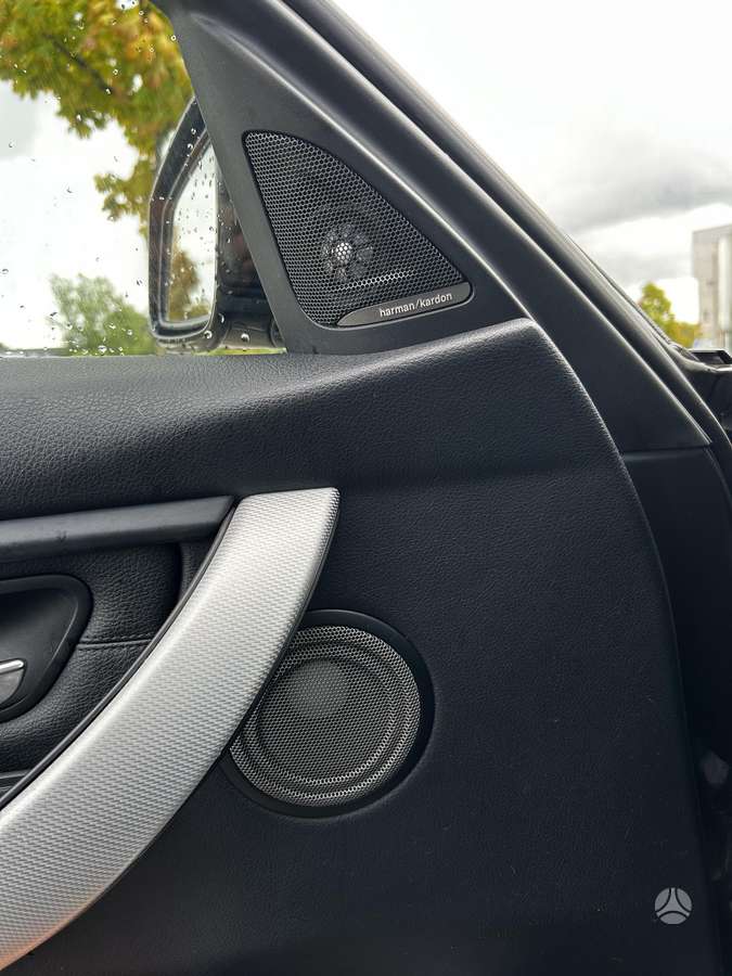 BMW 335, 3.0 l., Седан