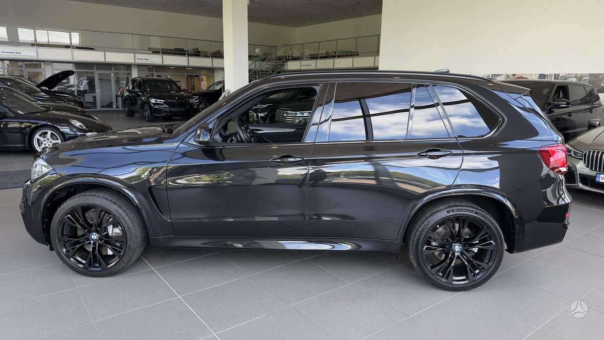 BMW X5, 3.0 l., off-road / crossover