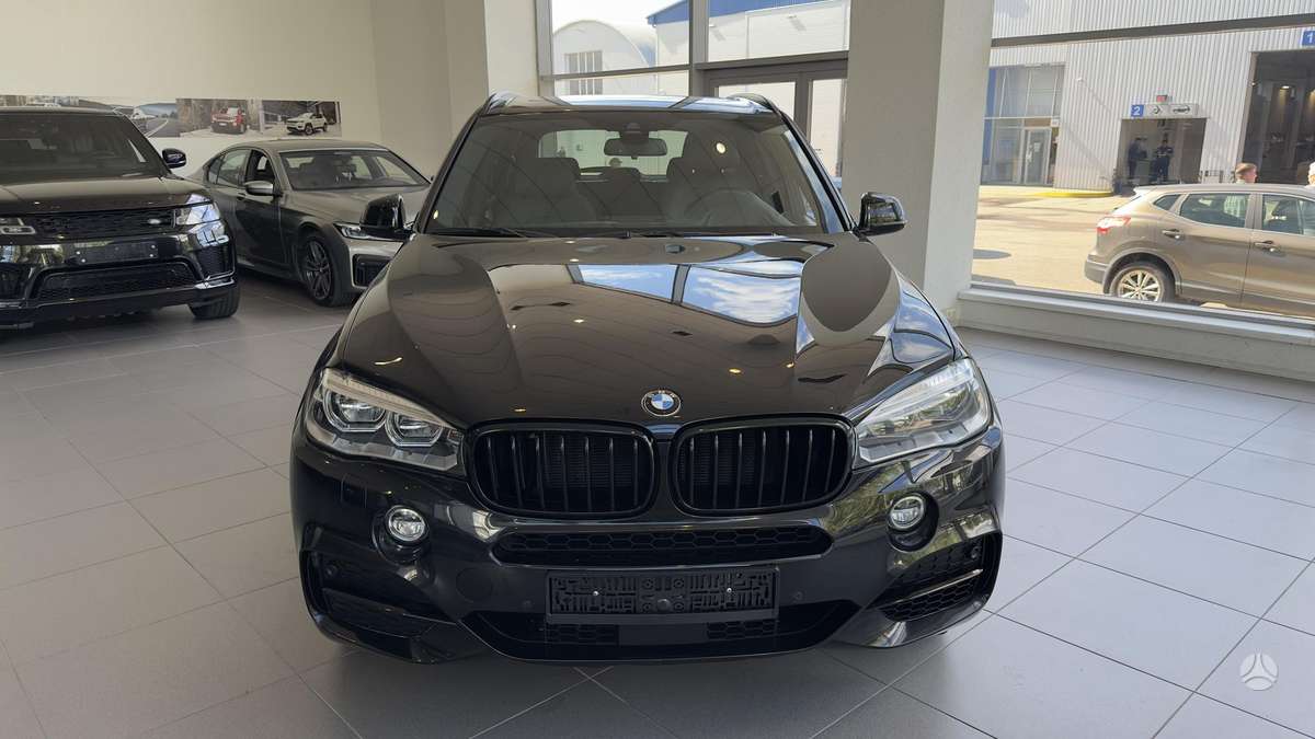 BMW X5, 3.0 l., off-road / crossover