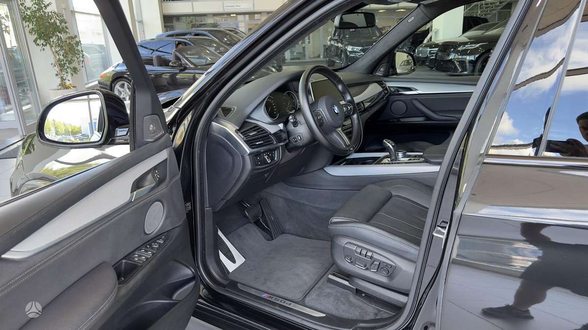 BMW X5, 3.0 l., off-road / crossover