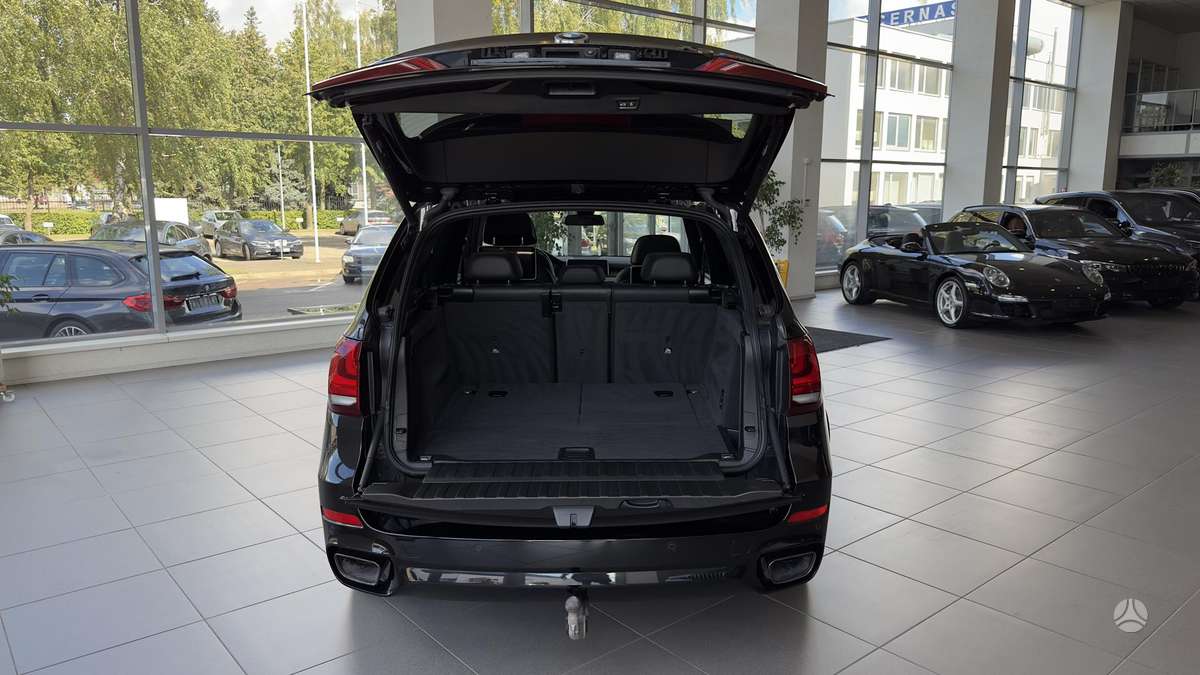 BMW X5, 3.0 l., off-road / crossover