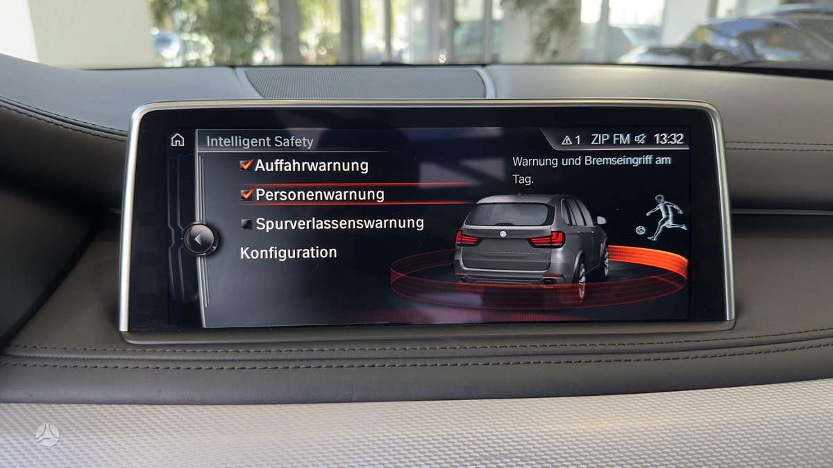BMW X5, 3.0 l., off-road / crossover