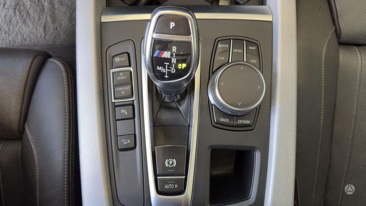 BMW X5, 3.0 l., off-road / crossover