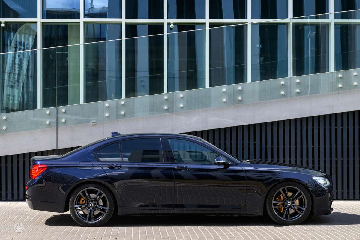 BMW 730, 3.0 l., Седан