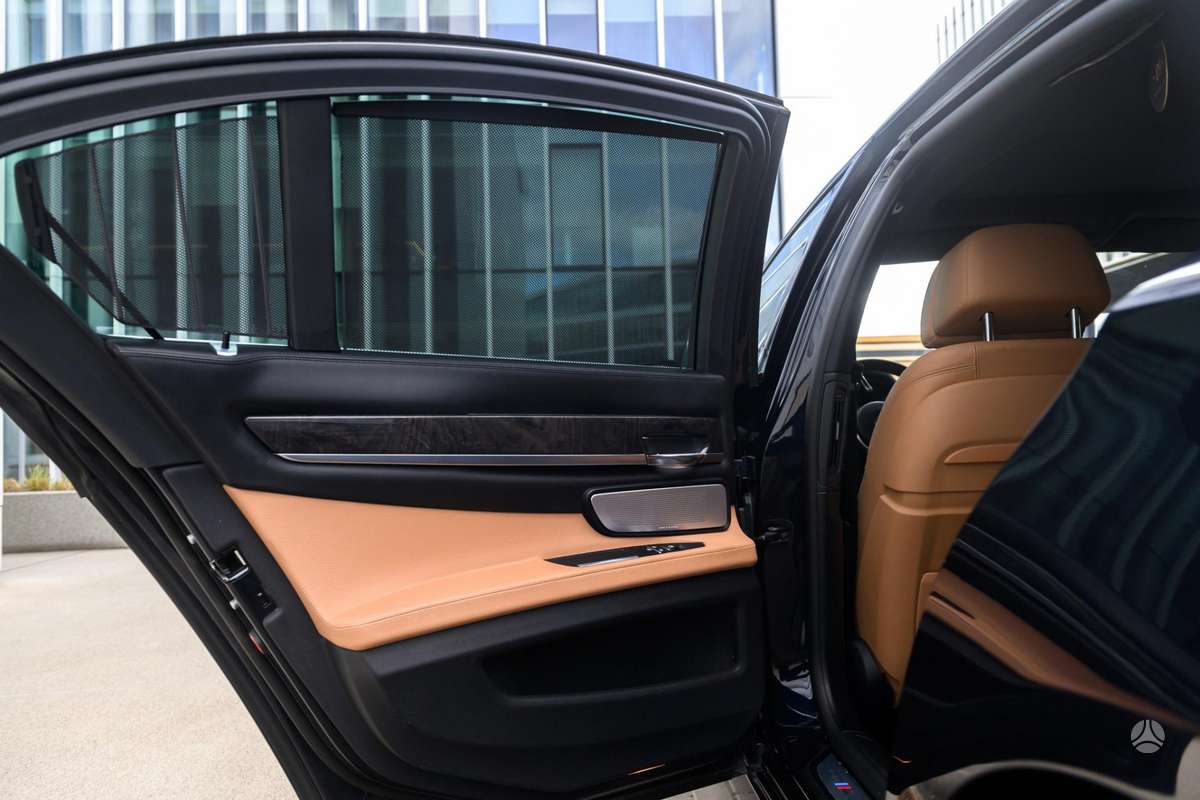 BMW 730, 3.0 l., Седан