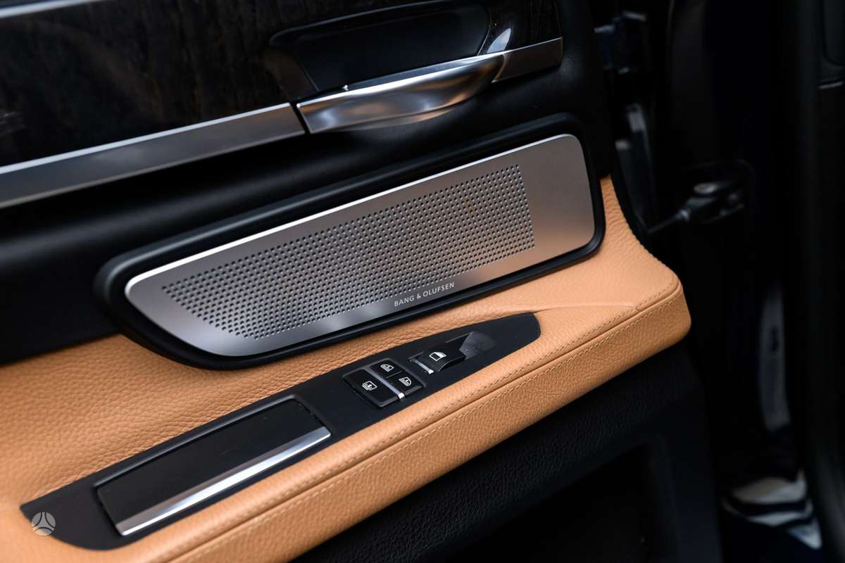 BMW 730, 3.0 l., Седан